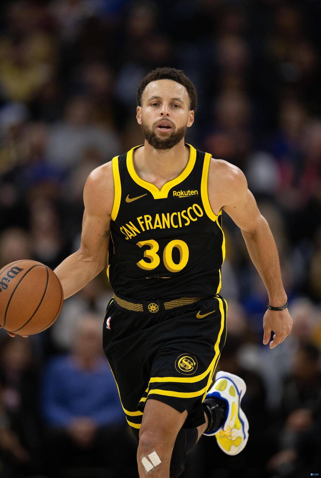 开拓者vs活塞前瞻：阿夫迪亚PK康宁汉姆，活塞欲捍卫主场（开拓者客战活塞前瞻：阿夫迪亚对决康宁汉姆，底特律誓守主场）