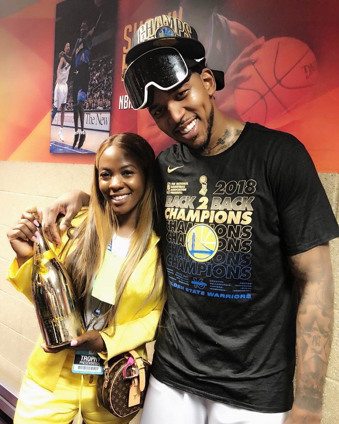 早报：里程碑献大礼，要多酷有多酷！（早报：里程碑重磅送礼，酷劲拉满！）