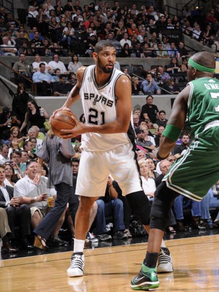 浙江稠州银行女篮68-87不敌东莞新彤盛，周琪22分创生涯新高（周琪轰生涯新高22分，浙江稠州女篮68-87负于东莞新彤盛）