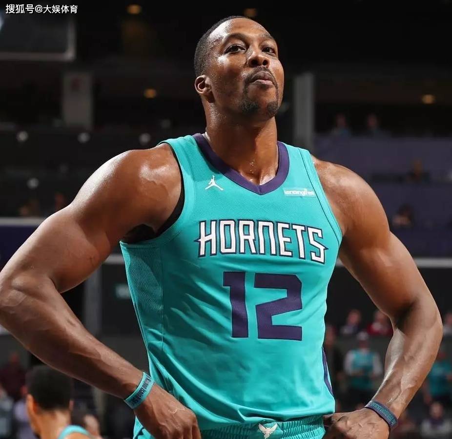 国乒变阵5连胜韩国未战先怯！王楚钦感谢队友，安宰贤离谱失误（国乒变阵豪取五连胜，韩国未战先怯：王楚钦致谢队友，安宰贤出现低级失误）