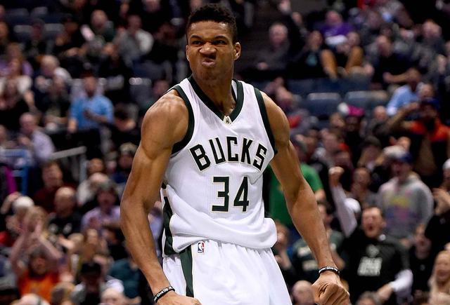 篮球篮网替补控卫连续两场表现亮眼（篮网替补控卫连续两战发挥出色）